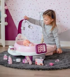 Set Restaurant Mit Elektronischer Küche Chef Corner Restaurant Smoby Und Ein Pflegezentrum Mit Wanne Und Trage Mit Flasche Und Nachthemd